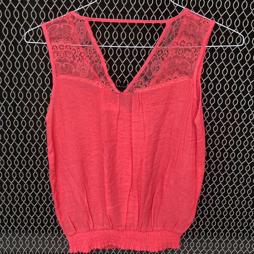 Coral colored top - Picture 2 of 3